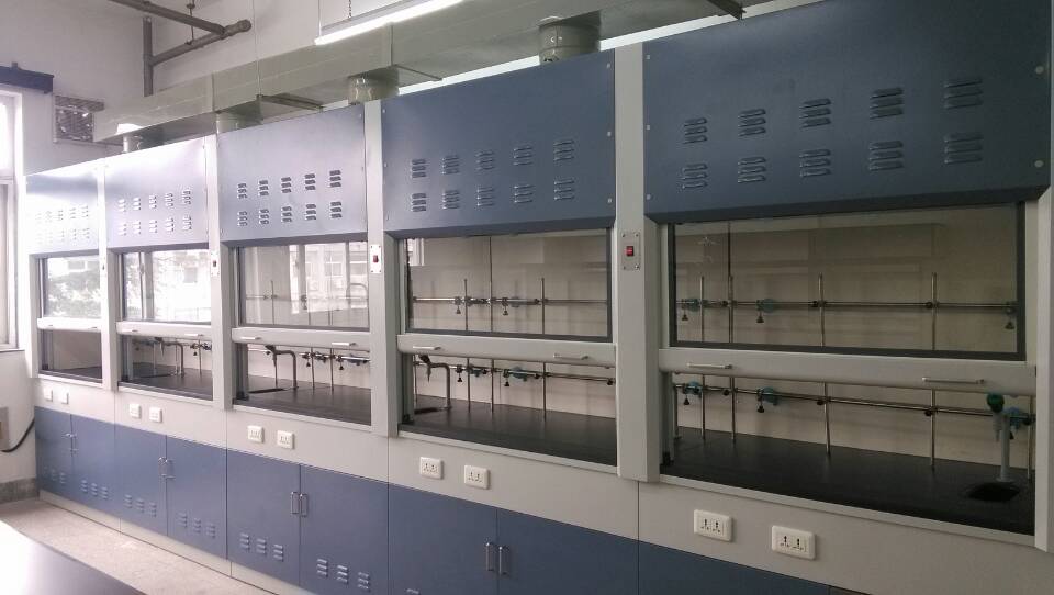 聯(lián)體通風(fēng)柜——上海交通大學(xué)